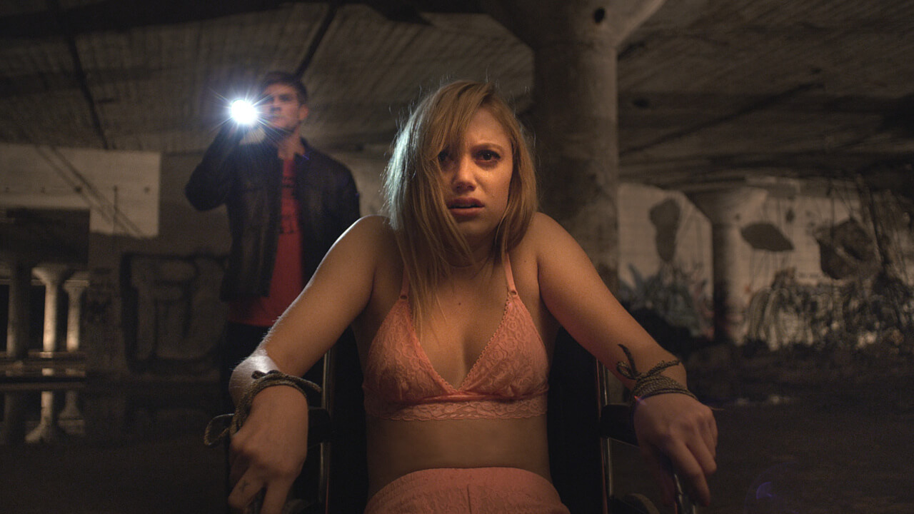 CRÍTICA: Te Sigue (2014) – imposible escapar